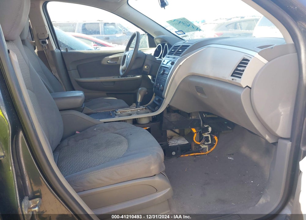 2012 CHEVROLET TRAVERSE LS VIN: 1GNKREED0CJ290382
