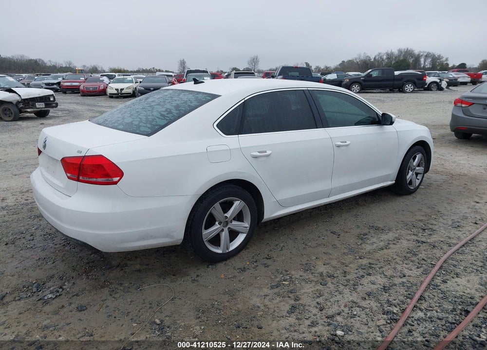 2013 VOLKSWAGEN PASSAT 2.5L SE VIN: 1VWBH7A39DC027721