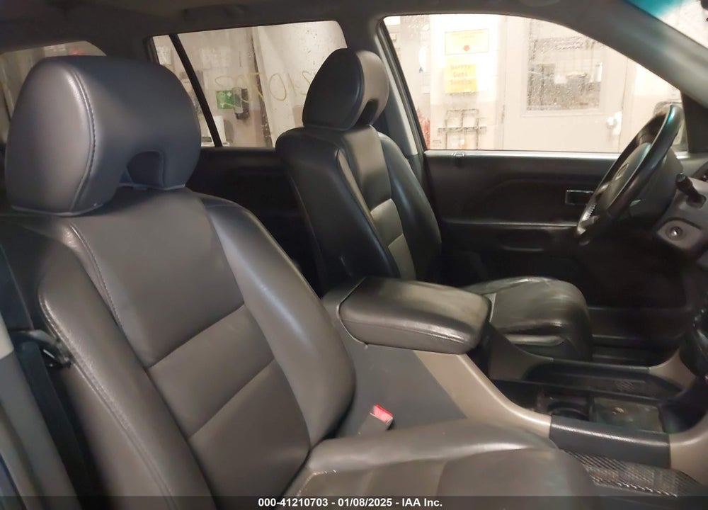 2006 HONDA PILOT EX-L VIN: 2HKYF18516H543098