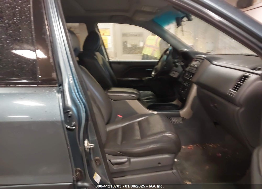2006 HONDA PILOT EX-L VIN: 2HKYF18516H543098