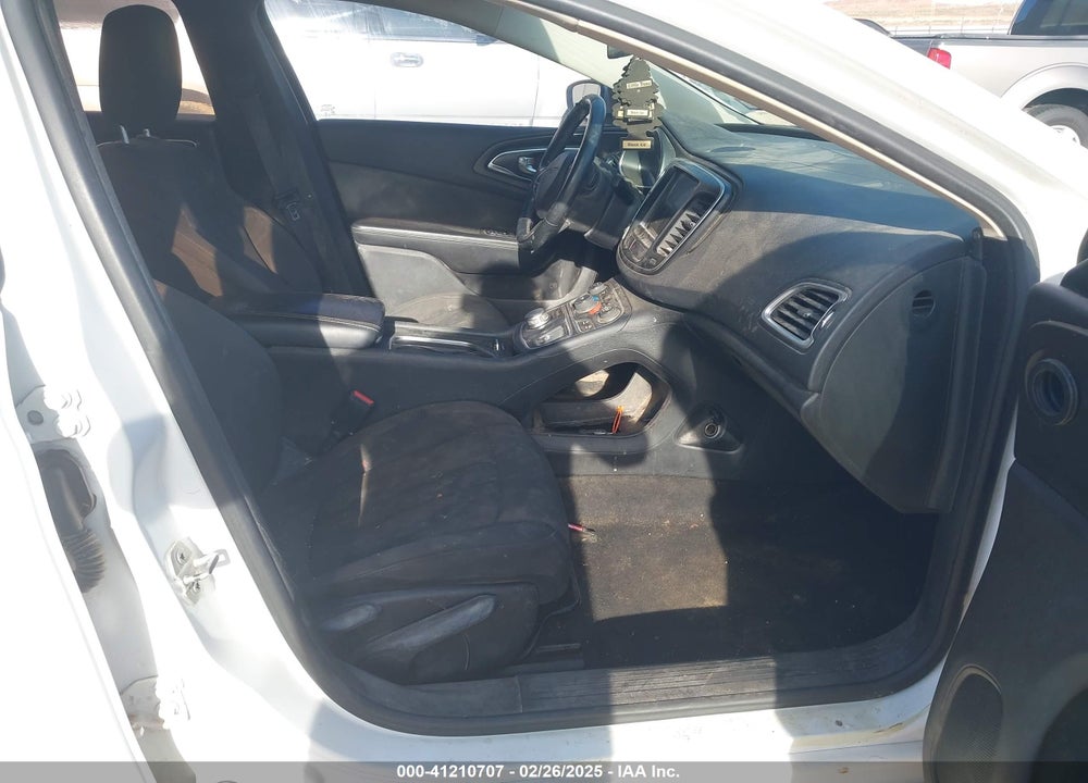 2016 CHRYSLER 200 VIN: 1C3CCCAB6GN103687