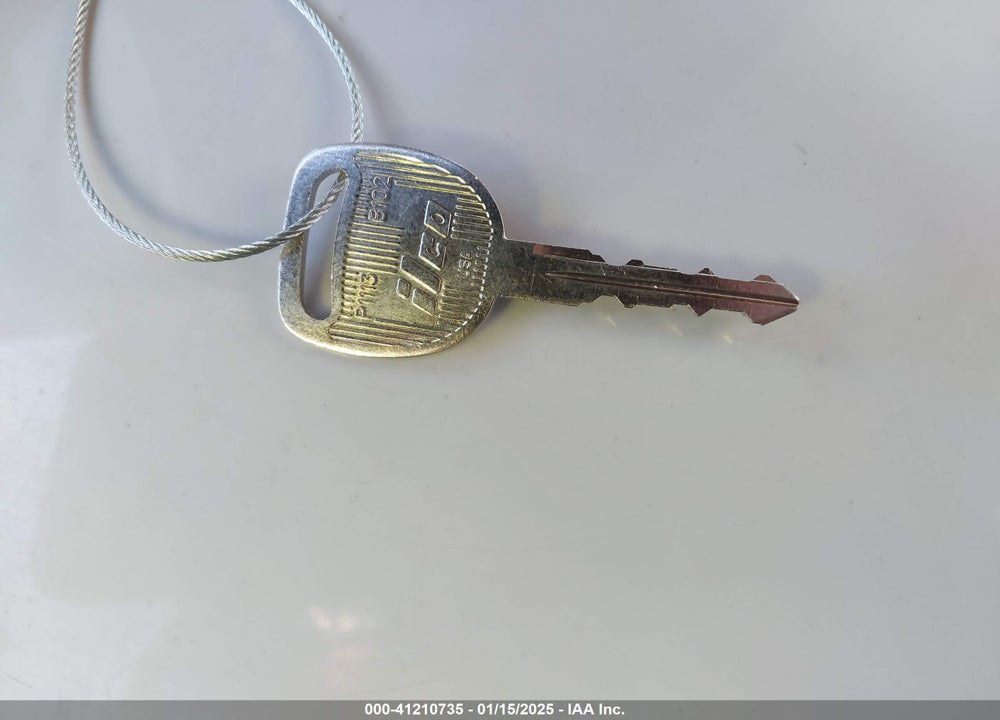 2001 CHEVROLET ASTRO LS VIN: 1GNDM19W11B132748