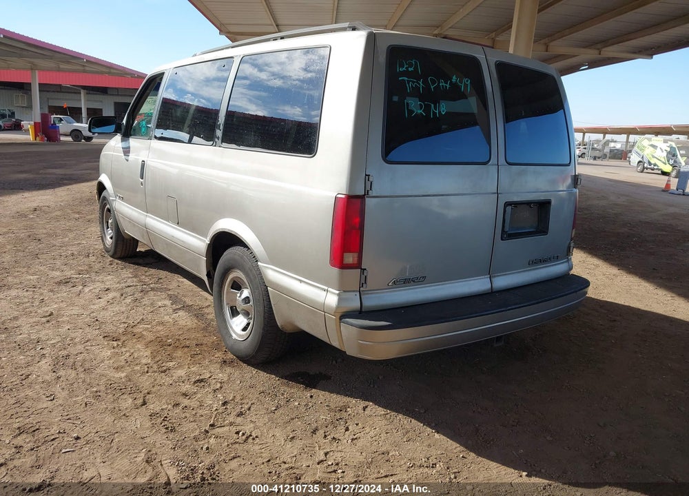 2001 CHEVROLET ASTRO LS VIN: 1GNDM19W11B132748
