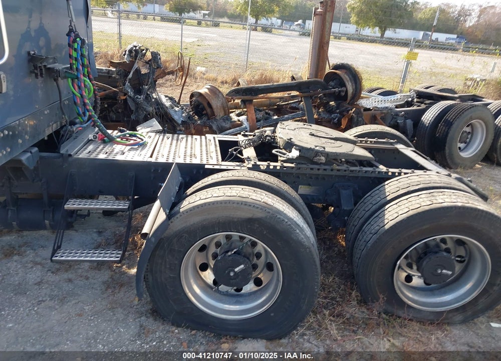 2022 VOLVO VNL VIN: 4V4NC9UG4NN309672