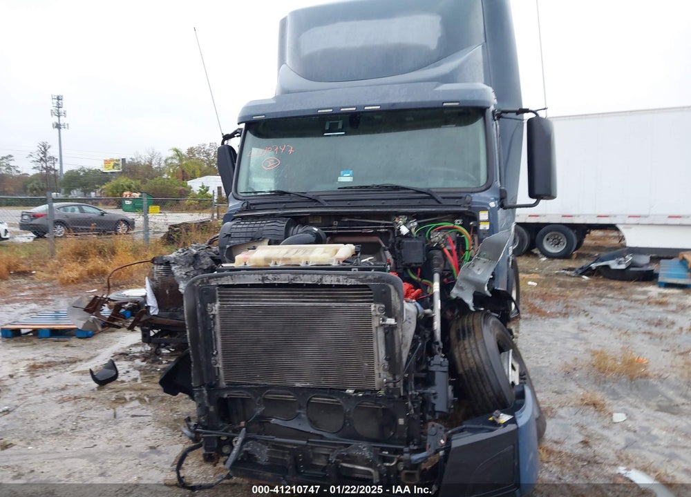 2022 VOLVO VNL VIN: 4V4NC9UG4NN309672