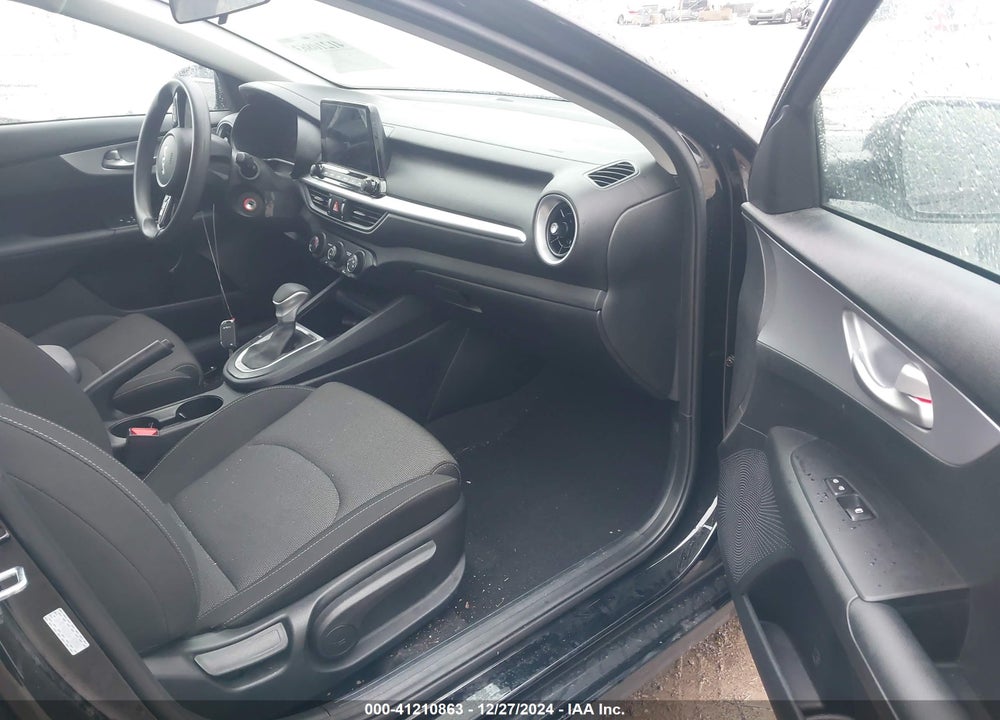 2024 KIA FORTE LXS VIN: 3KPF24AD5RE783981