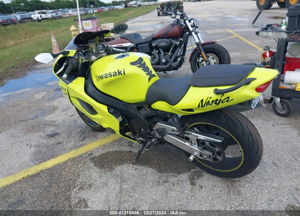 1998 KAWASAKI ZX900 C VIN: JKAZX2C18WA003647