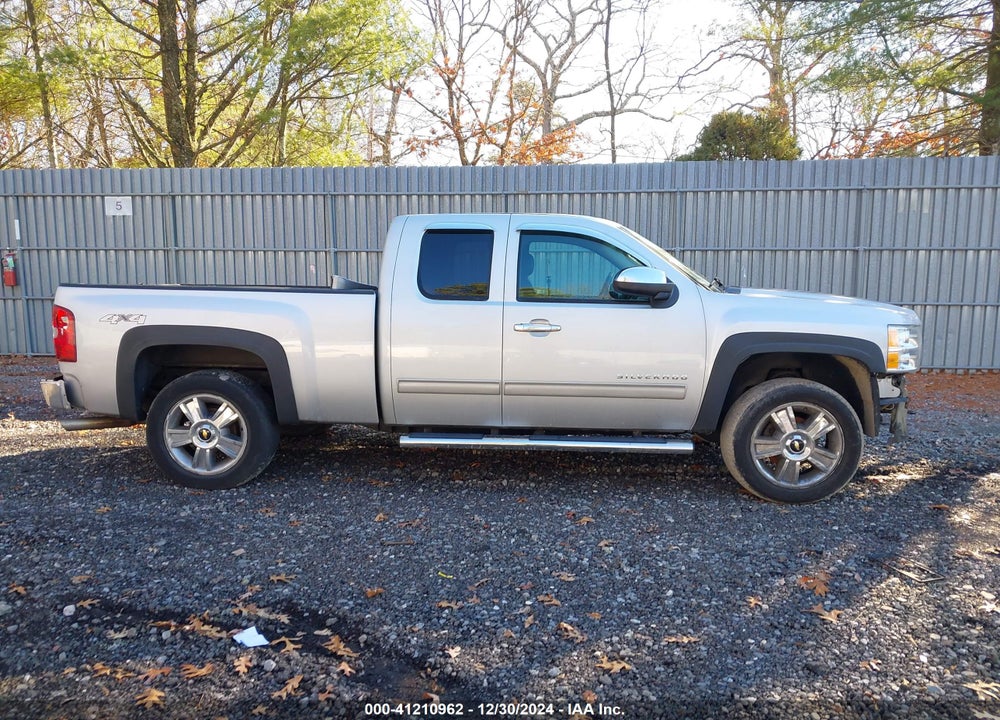 2013 CHEVROLET SILVERADO 1500 VIN: 1GCRKTE75DZ410013