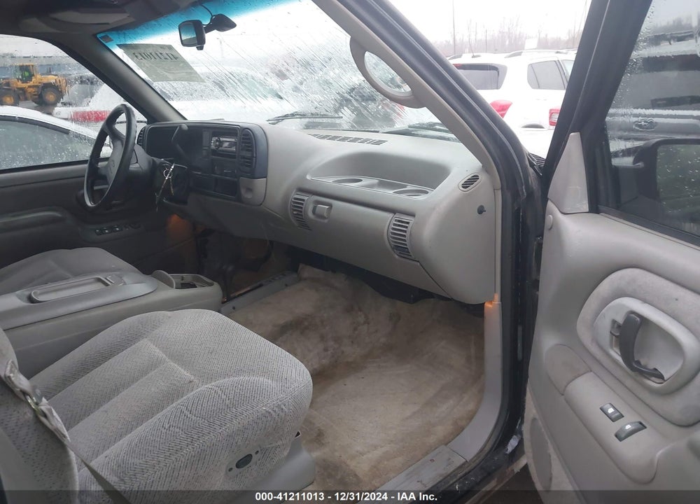 1995 CHEVROLET TAHOE K1500 VIN: 1GNEK13K1SJ461571