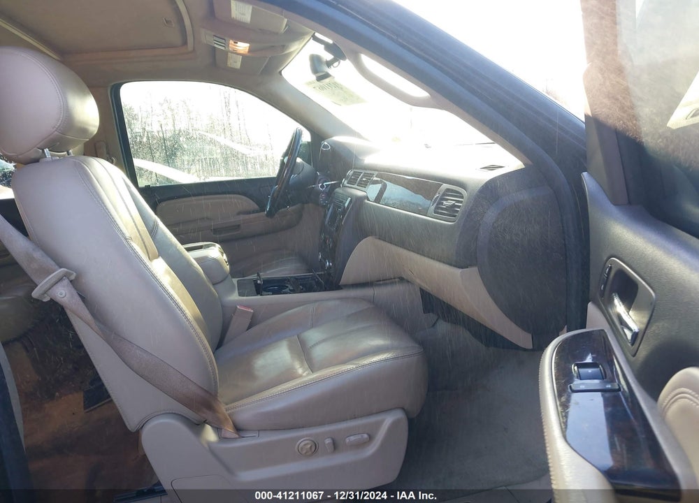 2007 GMC YUKON DENALI VIN: 1GKFK63897J323626