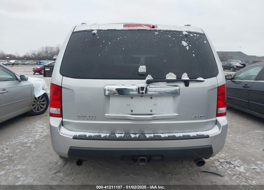 2011 HONDA PILOT EX-L VIN: 5FNYF4H50BB053553