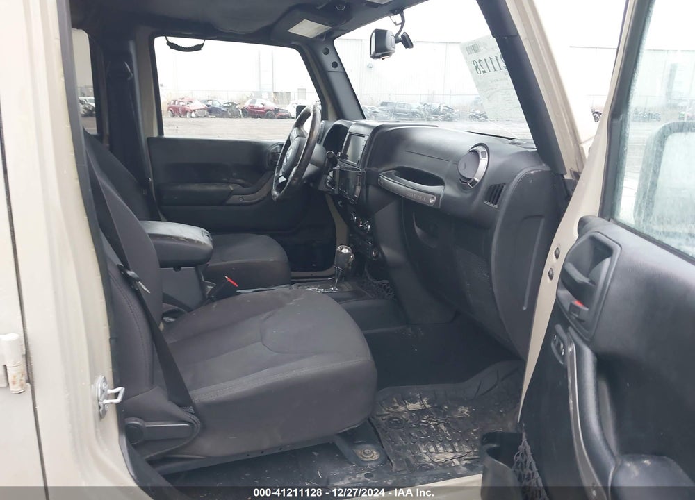 2017 JEEP WRANGLER UNLIMITED SPORT 4X4 VIN: 1C4BJWDG4HL724929