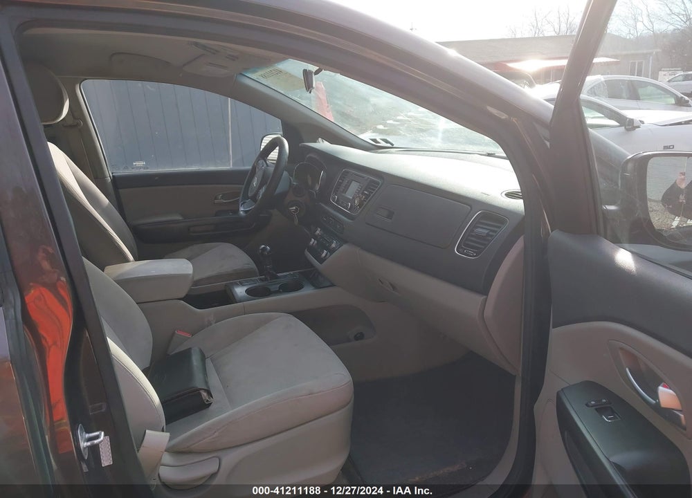 2016 KIA SEDONA LX VIN: KNDMB5C15G6189782