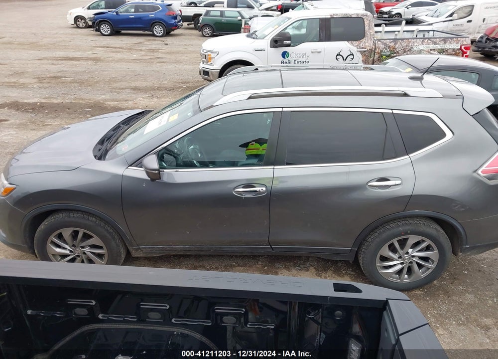 2015 NISSAN ROGUE SL VIN: 5N1AT2MV8FC822626