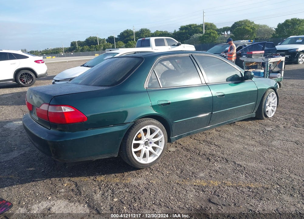 1999 HONDA ACCORD EX VIN: 1HGCG5659XA000142