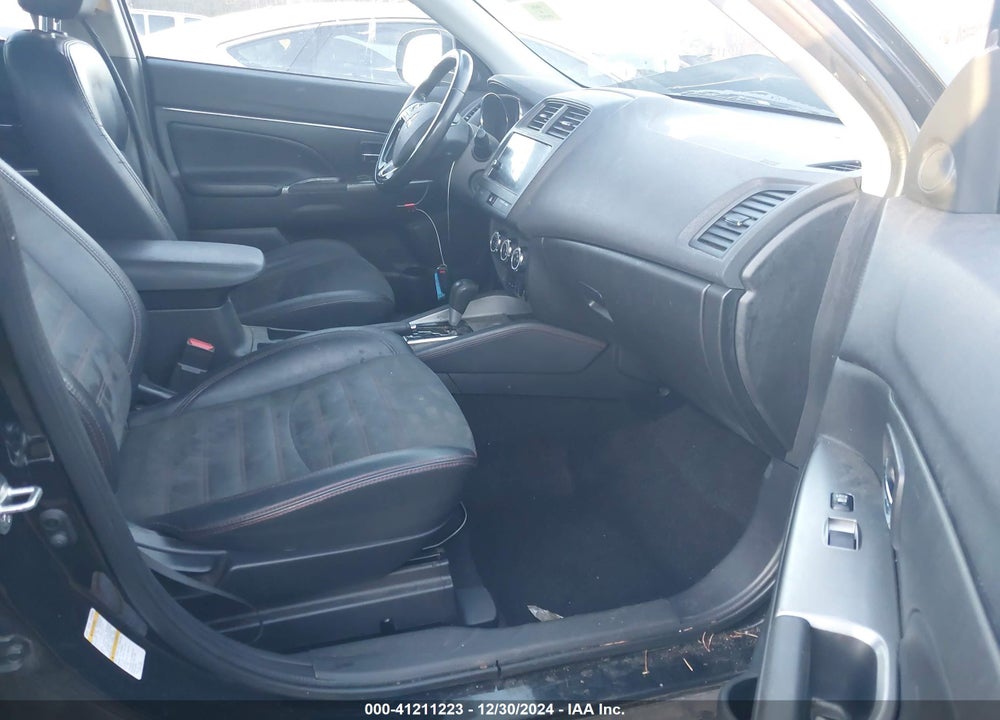 2018 MITSUBISHI OUTLANDER SPORT VIN: JA4AP3AW7JZ011802