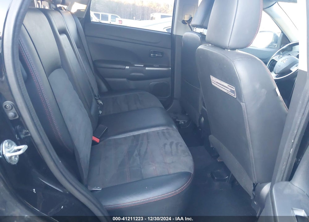 2018 MITSUBISHI OUTLANDER SPORT VIN: JA4AP3AW7JZ011802