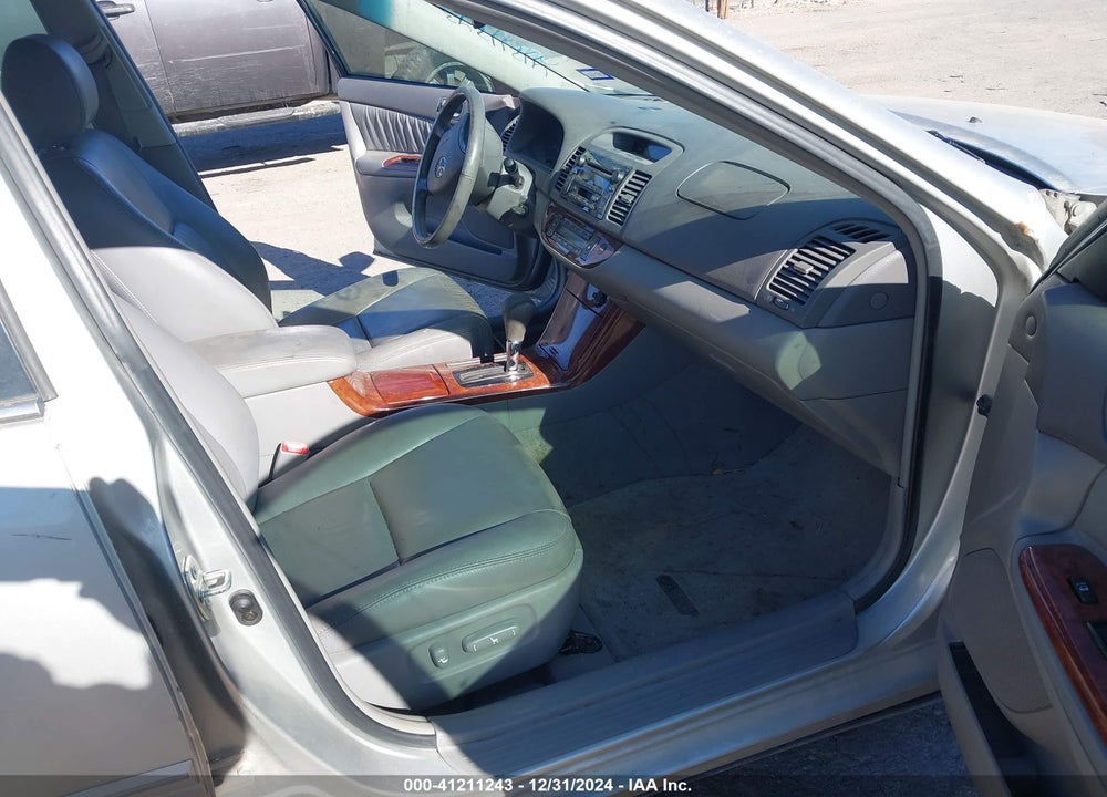 2005 TOYOTA CAMRY XLE V6 VIN: 4T1BF32K95U601958