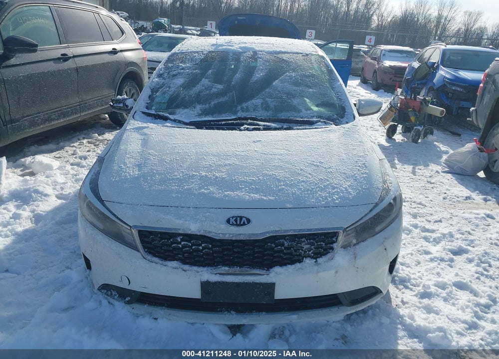 2018 KIA FORTE VIN: 3KPFK4A76JE236975