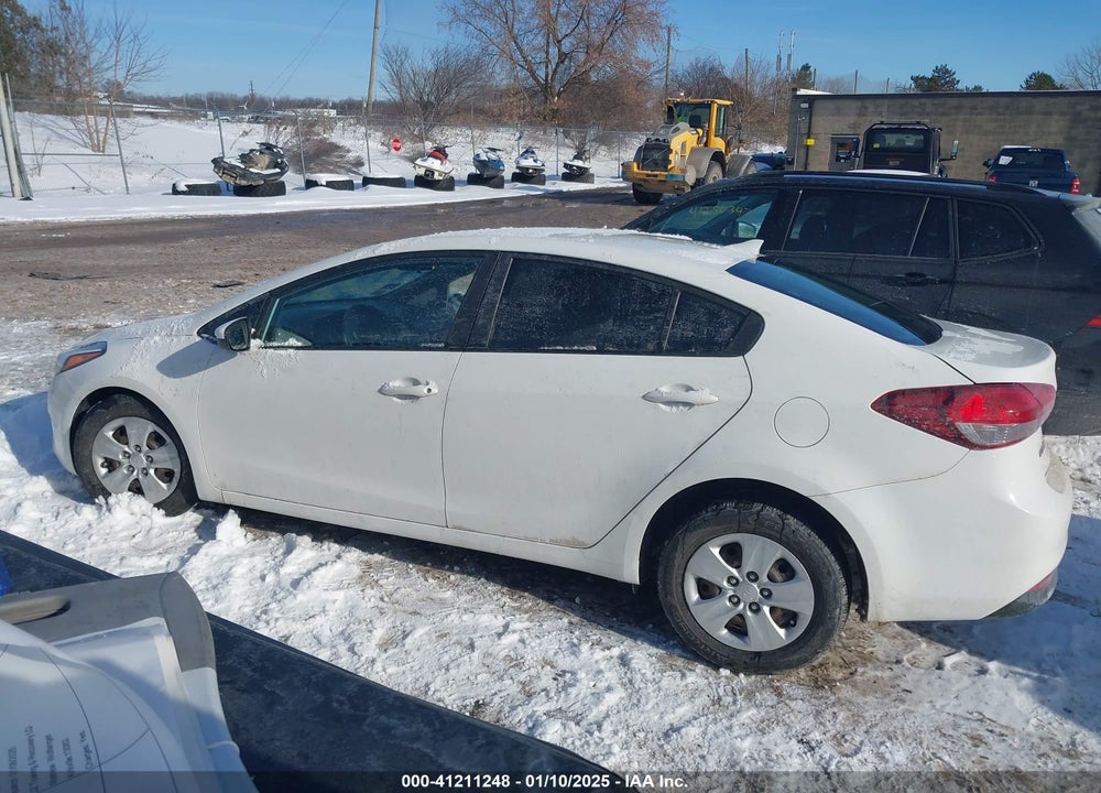 2018 KIA FORTE VIN: 3KPFK4A76JE236975