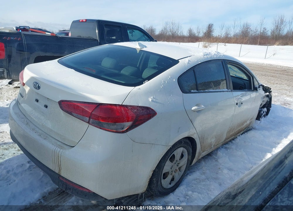2018 KIA FORTE VIN: 3KPFK4A76JE236975