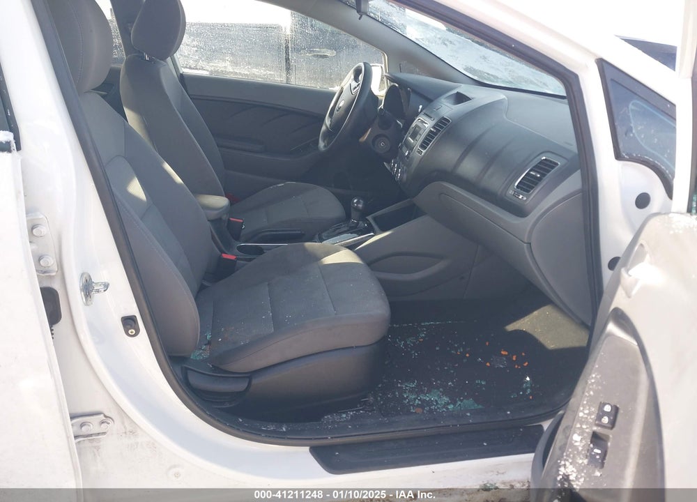 2018 KIA FORTE VIN: 3KPFK4A76JE236975