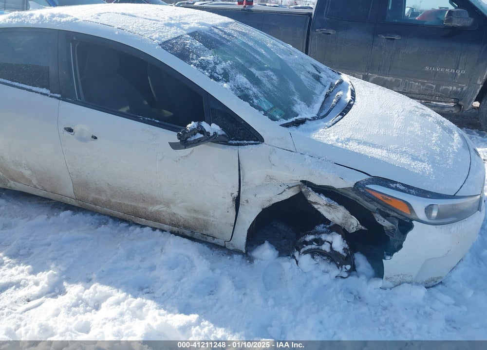 2018 KIA FORTE VIN: 3KPFK4A76JE236975