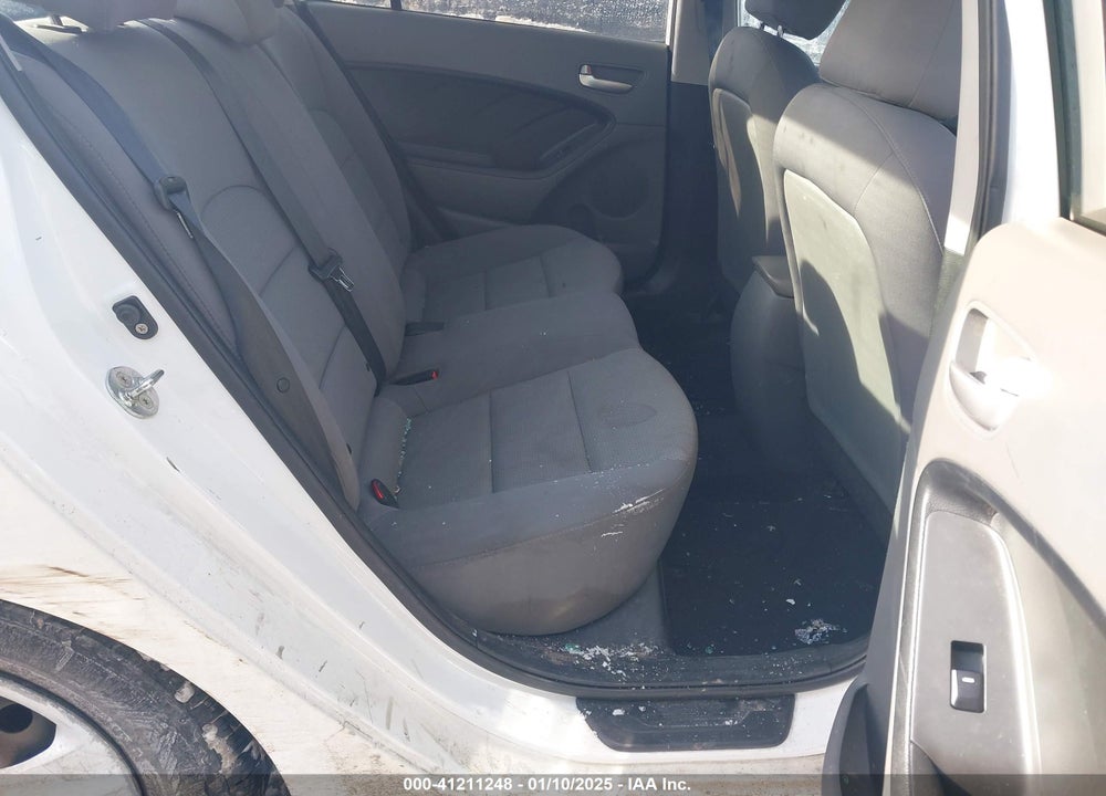 2018 KIA FORTE VIN: 3KPFK4A76JE236975