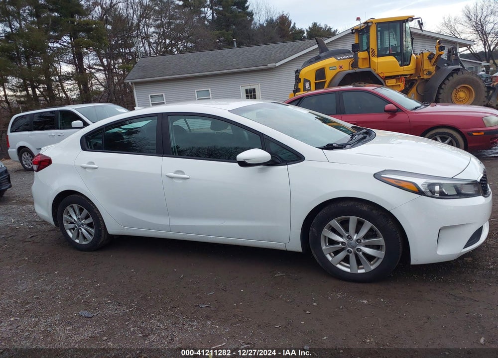 2017 KIA FORTE S VIN: 3KPFL4A72HE139327