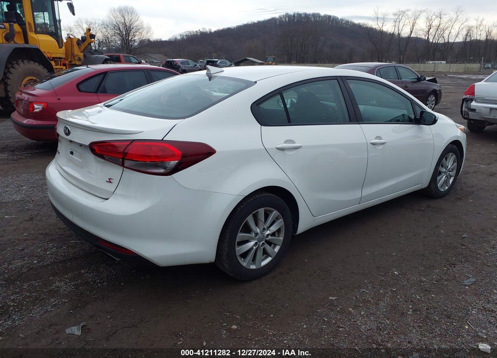2017 KIA FORTE S VIN: 3KPFL4A72HE139327