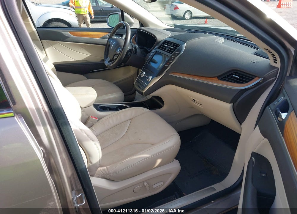 2019 LINCOLN MKC SELECT VIN: 5LMCJ2C99KUL50330