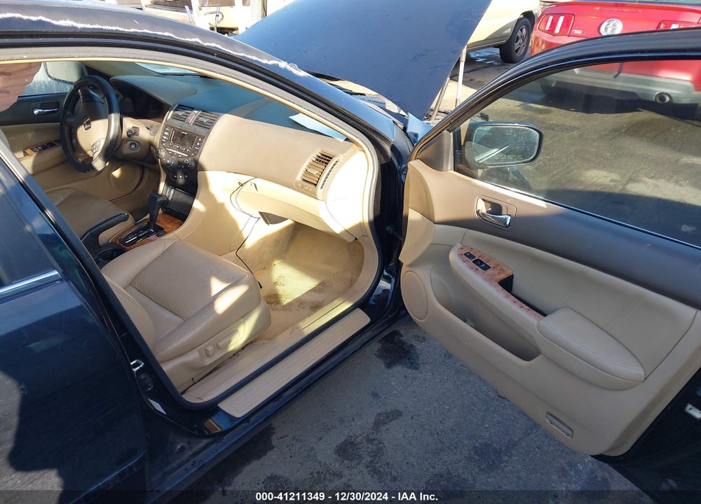 2005 HONDA ACCORD 3.0 EX VIN: 1HGCM66595A016420
