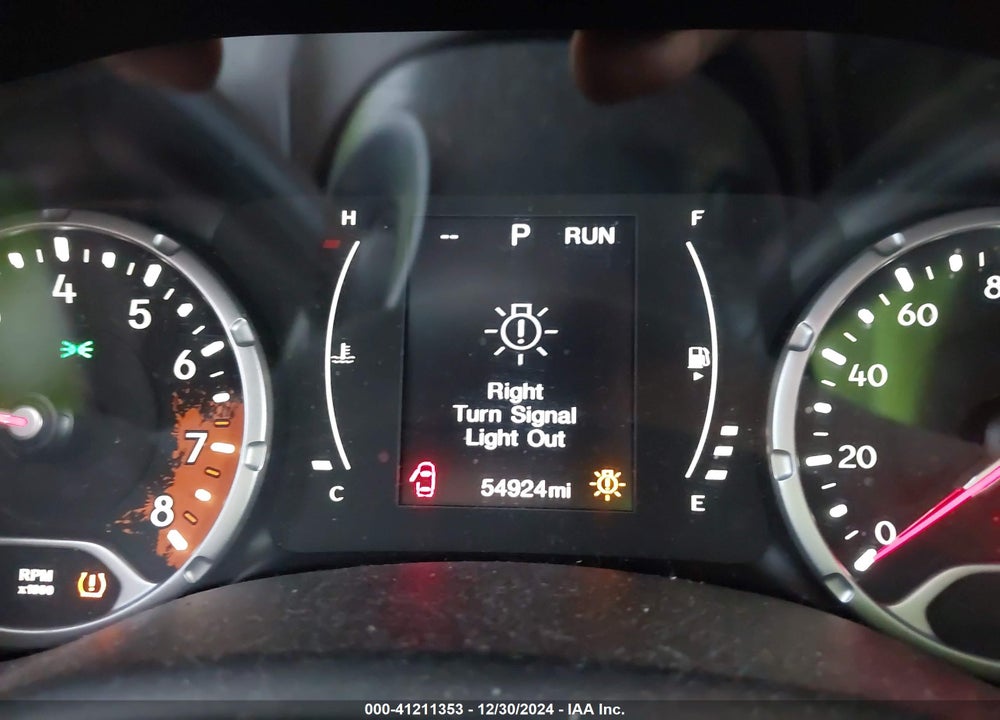 2016 JEEP RENEGADE LATITUDE VIN: ZACCJBBT5GPD29715