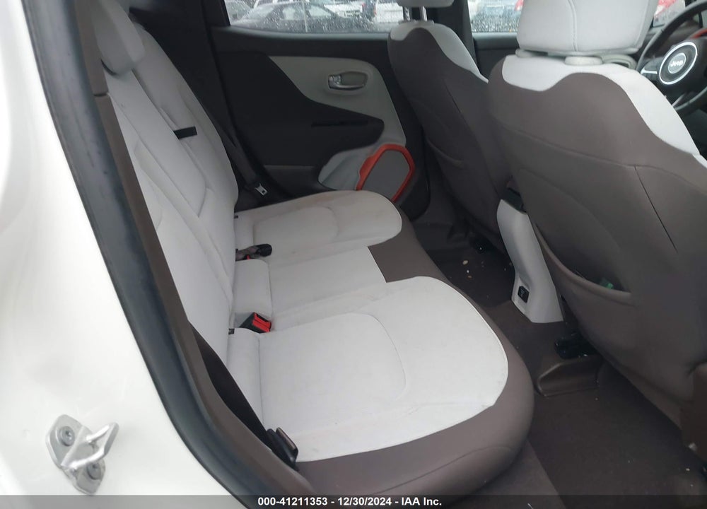 2016 JEEP RENEGADE LATITUDE VIN: ZACCJBBT5GPD29715