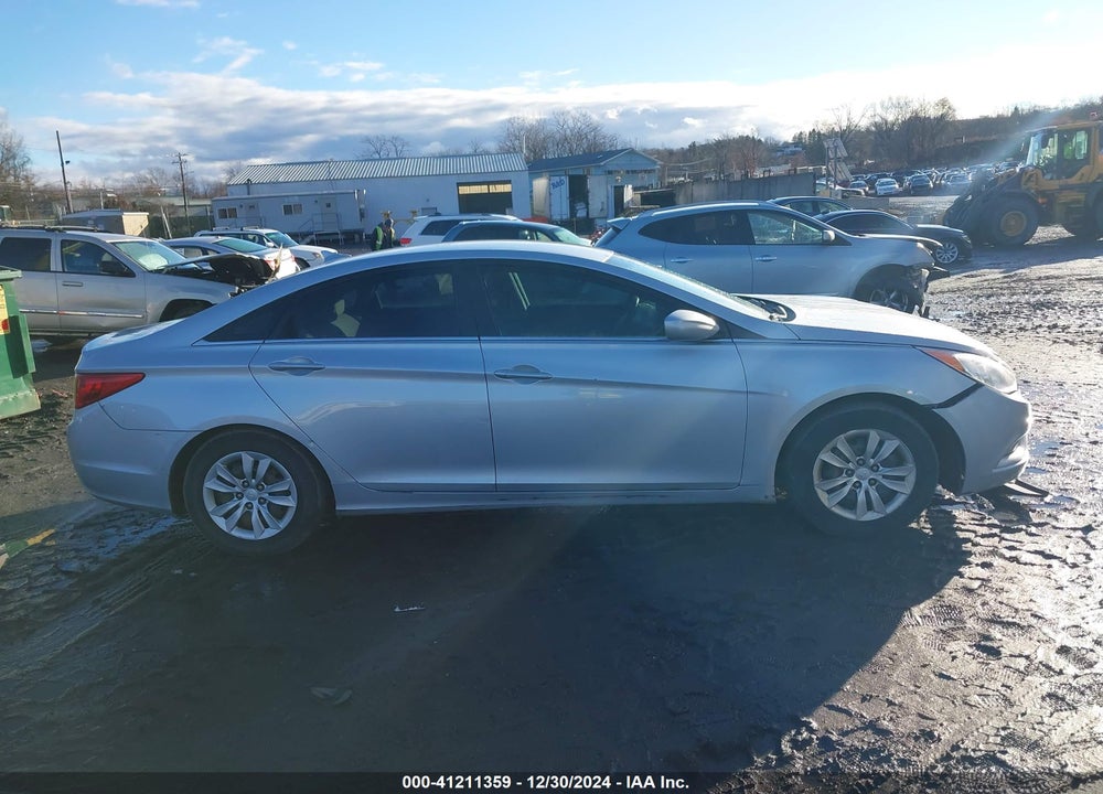 2011 HYUNDAI SONATA GLS VIN: 5NPEB4AC2BH261183