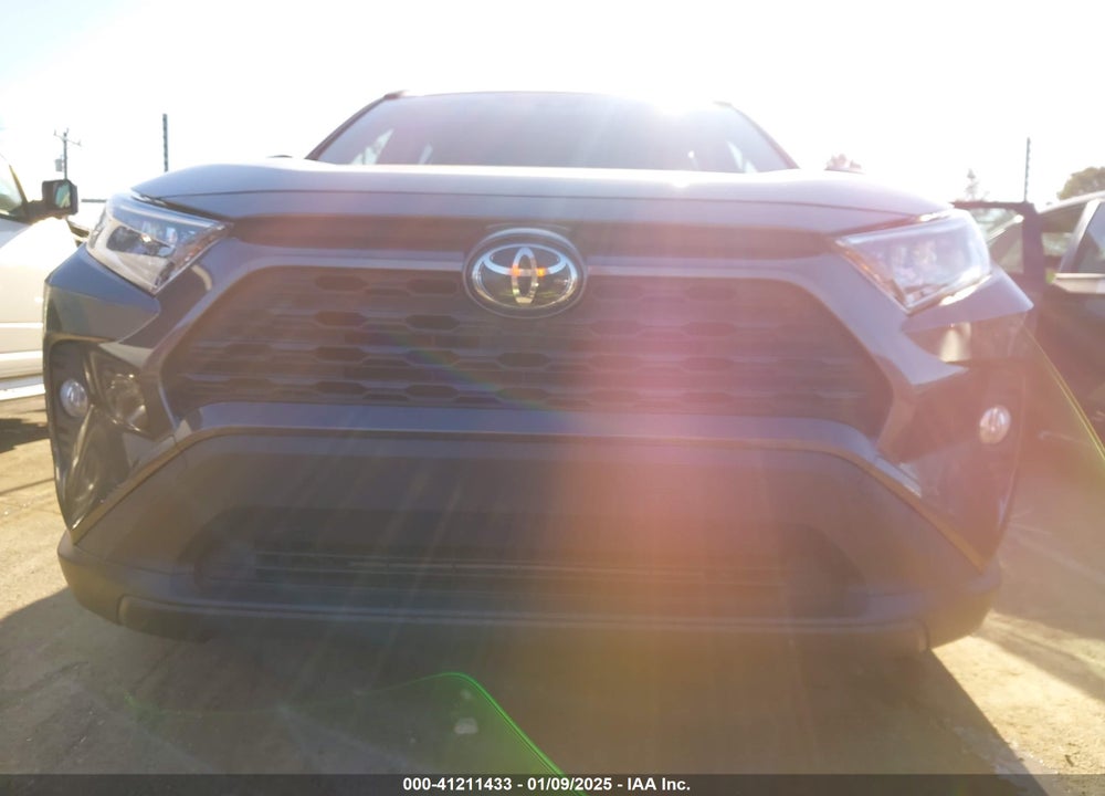 2019 TOYOTA RAV4 XLE VIN: JTMW1RFV3KD034847