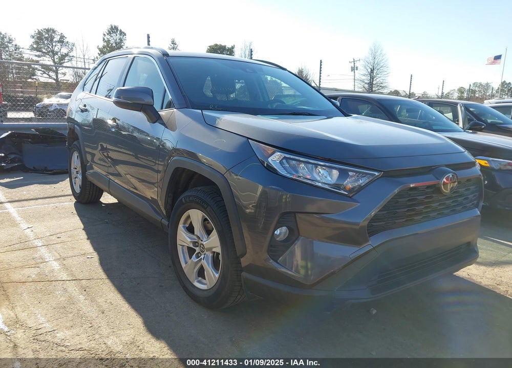 2019 TOYOTA RAV4 XLE VIN: JTMW1RFV3KD034847