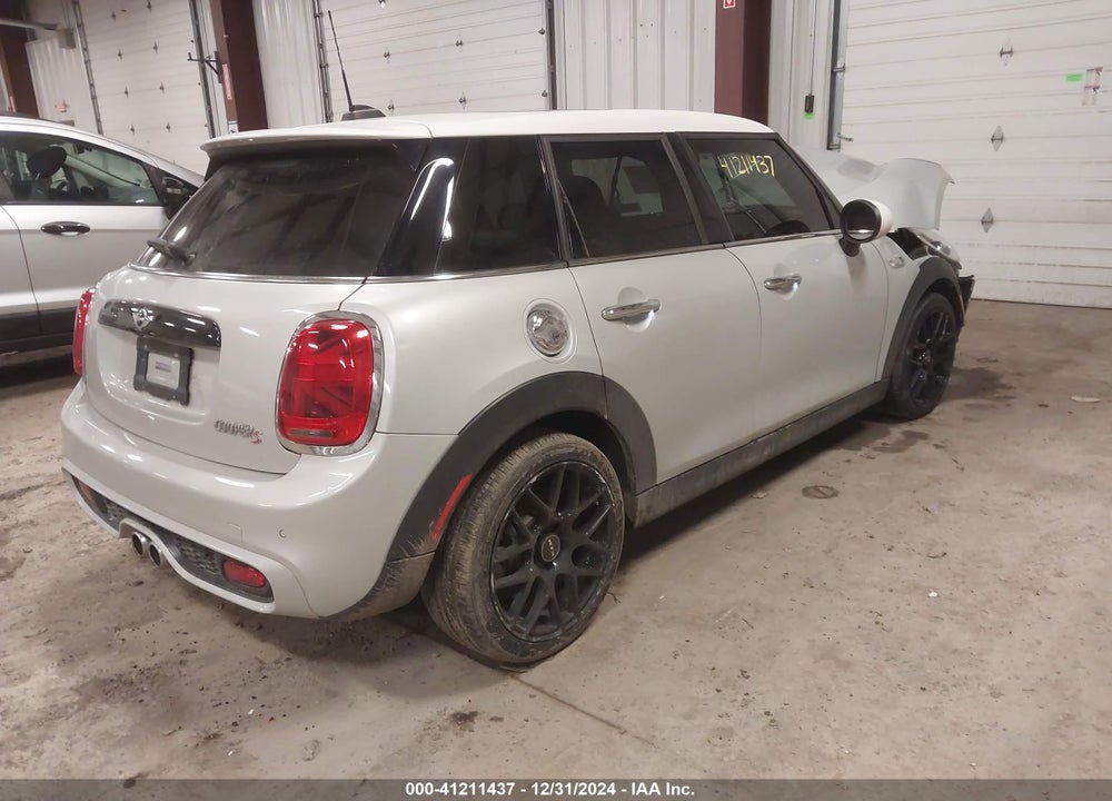 2018 MINI HARDTOP COOPER S VIN: WMWXU3C5XJ2F51084