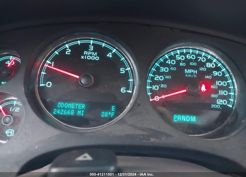 2011 CHEVROLET SUBURBAN 1500 LTZ VIN: 1GNSKKE38BR293444