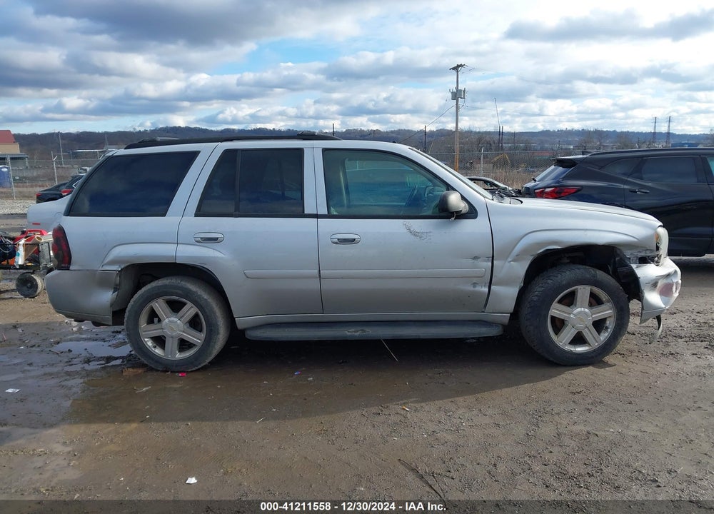 2009 CHEVROLET TRAILBLAZER LT VIN: 1GNDT33S892104428
