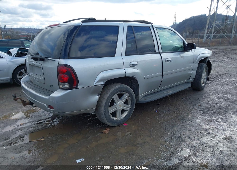2009 CHEVROLET TRAILBLAZER LT VIN: 1GNDT33S892104428