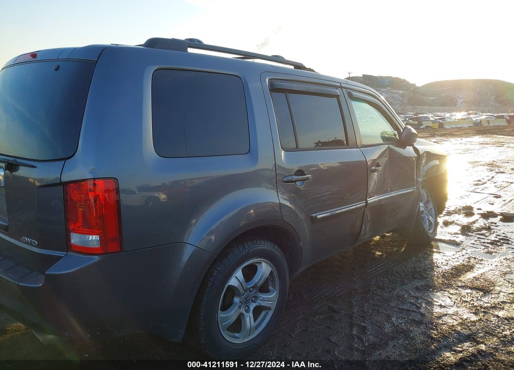 2015 HONDA PILOT EX VIN: 5FNYF4H48FB054771