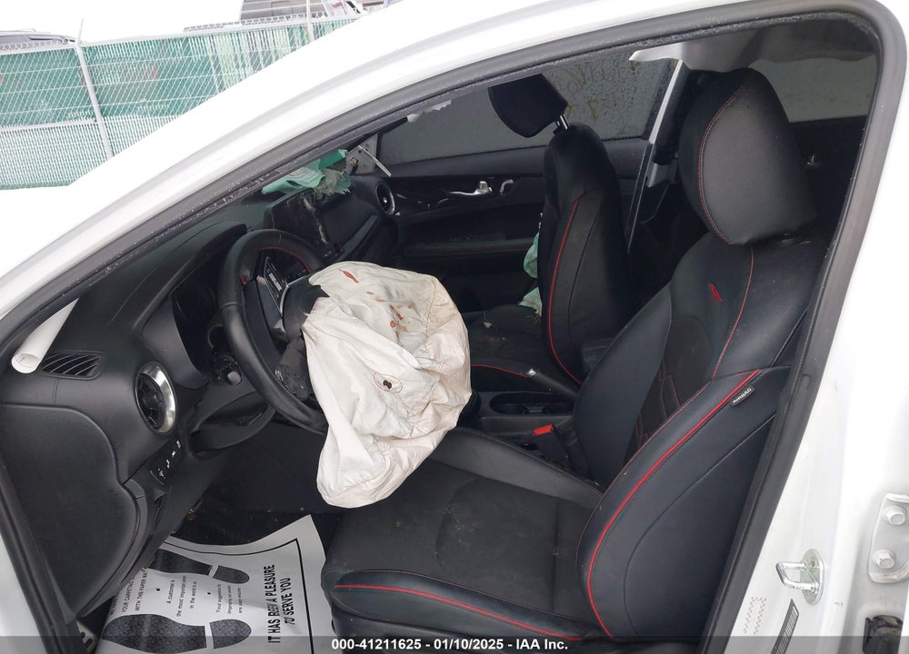2021 KIA FORTE VIN: 3KPF44AC2ME301641