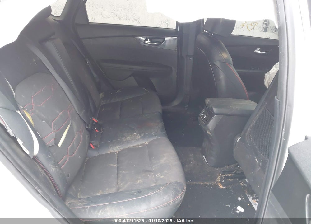 2021 KIA FORTE VIN: 3KPF44AC2ME301641