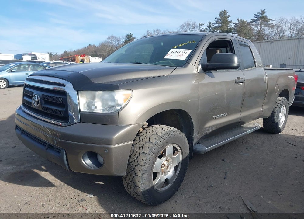 2011 TOYOTA TUNDRA VIN: 5TFUM5F15BX020824