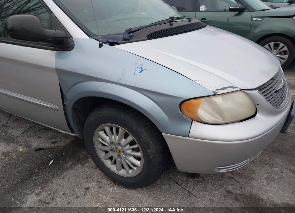 2002 CHRYSLER TOWN & COUNTRY EX VIN: 2C8GP74L82R707975