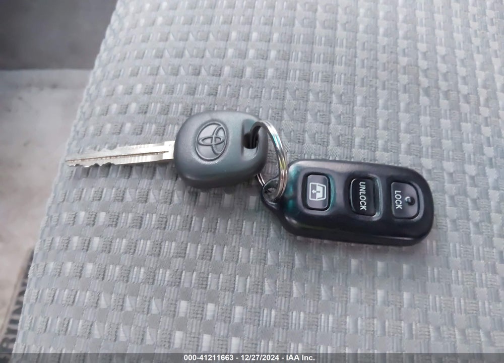 2005 TOYOTA 4RUNNER SR5 V6 VIN: JTEBU14R158047232