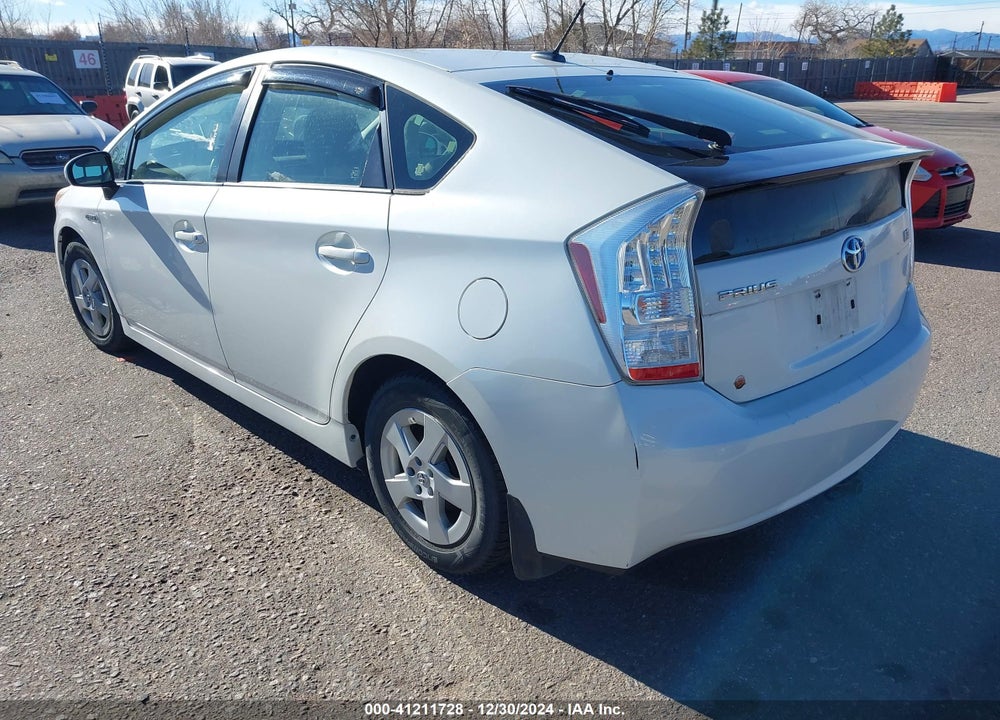 2011 TOYOTA PRIUS TWO VIN: JTDKN3DU5B1404403