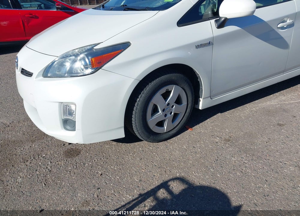 2011 TOYOTA PRIUS TWO VIN: JTDKN3DU5B1404403