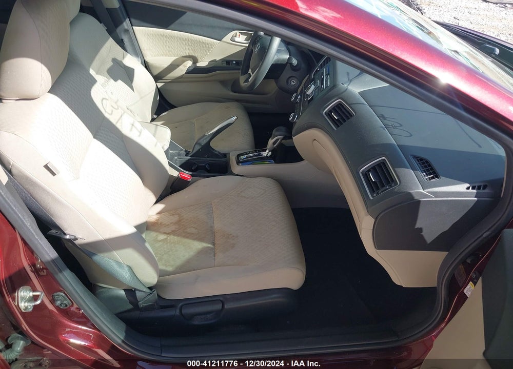 2014 HONDA CIVIC LX VIN: 19XFB2F58EE080567
